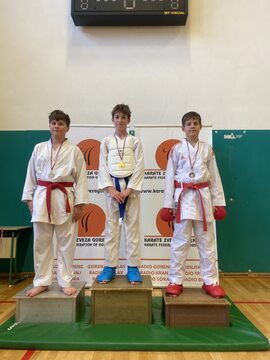 Mai Požar 2. mesto v borbah